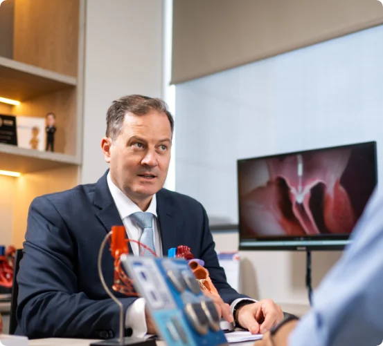 6989 Darren with patient